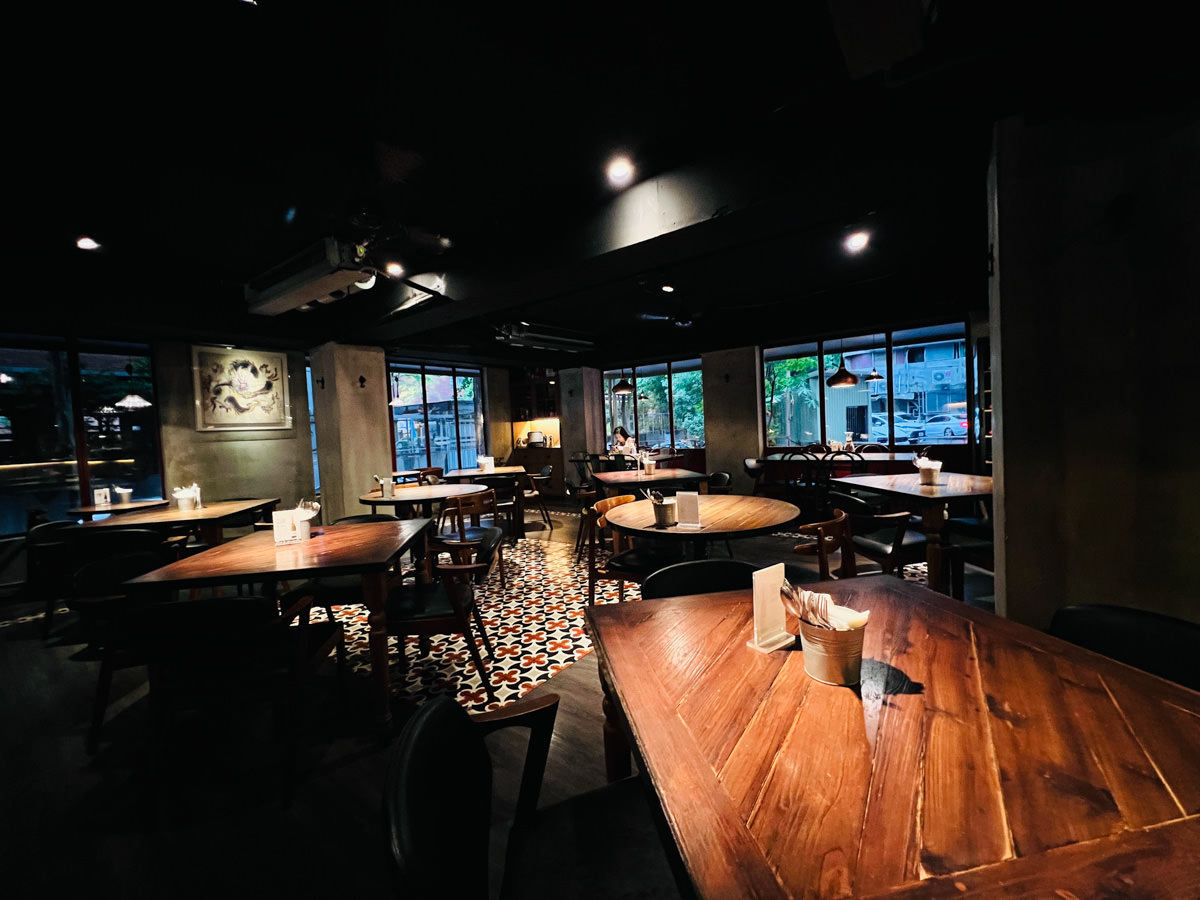 【好米亞】台北東區餐酒館推薦,超人氣工業風網美餐廳,精緻美食完全不踩雷,必點戰斧豬排、香料烤雞,甜點令人銷魂! - 第8張圖