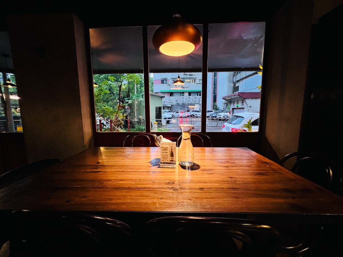 【好米亞】台北東區餐酒館推薦,超人氣工業風網美餐廳,精緻美食完全不踩雷,必點戰斧豬排、香料烤雞,甜點令人銷魂! - 第7張圖