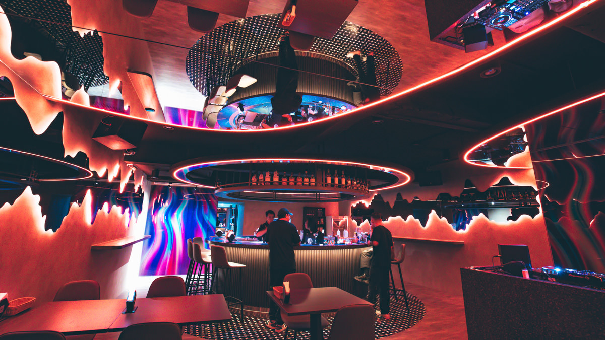 【Still Taipei】台北東區新開幕餐酒館,精緻異國料理,有如藝術般的特色調酒,週末內建DJ駐場表演!東區聚會餐廳推薦 - 第2張圖