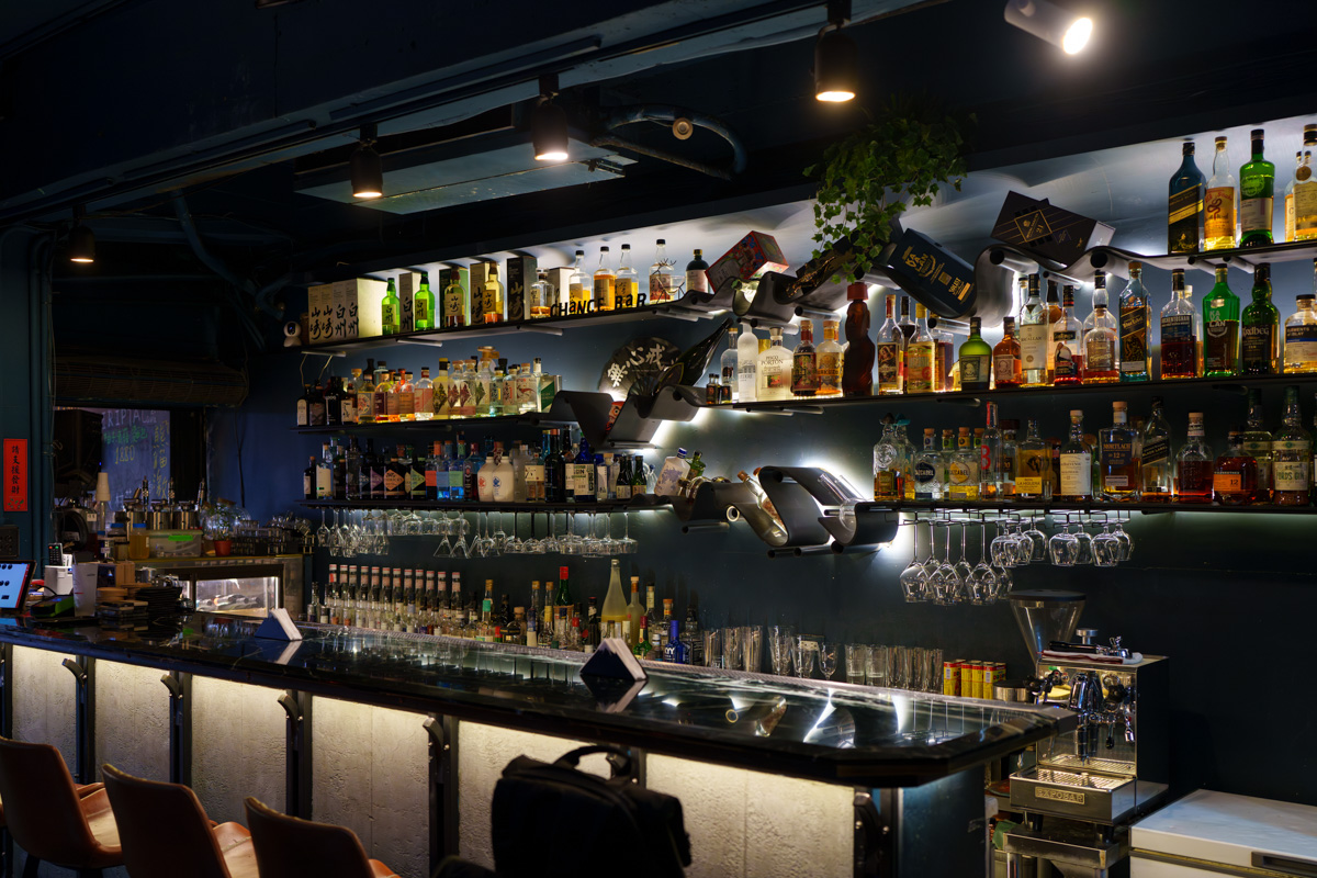 【無心戒酒互助會-成都分會】台北西門酒吧推薦,推薦必點特色調酒PUNCH、超好吃提拉米蘇!外國觀光客最愛去的西門酒吧! - 第6張圖 【無心戒酒互助會-成都分會】台北西門酒吧推薦,推薦必點特色調酒PUNCH、超好吃提拉米蘇!外國觀光客最愛去的西門酒吧!