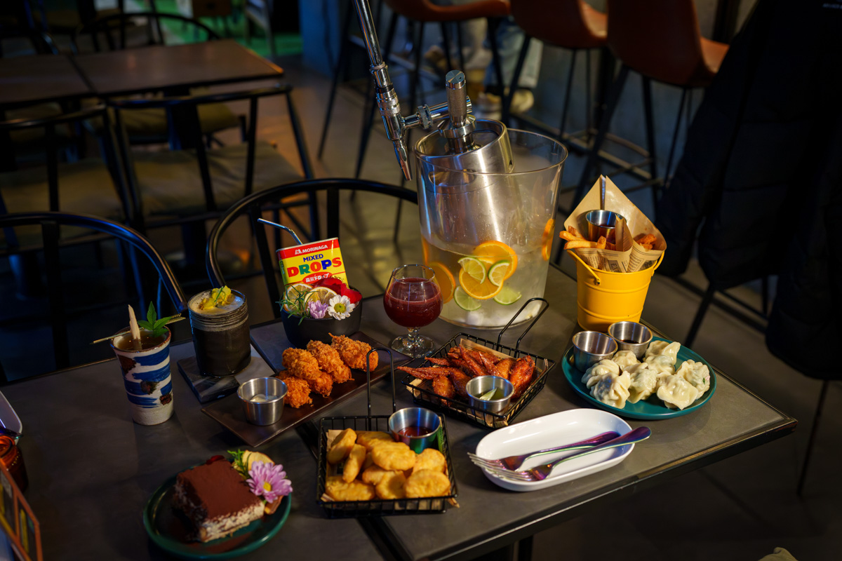 【無心戒酒互助會-成都分會】台北西門酒吧推薦,推薦必點特色調酒PUNCH、超好吃提拉米蘇!外國觀光客最愛去的西門酒吧! - 第23張圖 【無心戒酒互助會-成都分會】台北西門酒吧推薦,推薦必點特色調酒PUNCH、超好吃提拉米蘇!外國觀光客最愛去的西門酒吧!