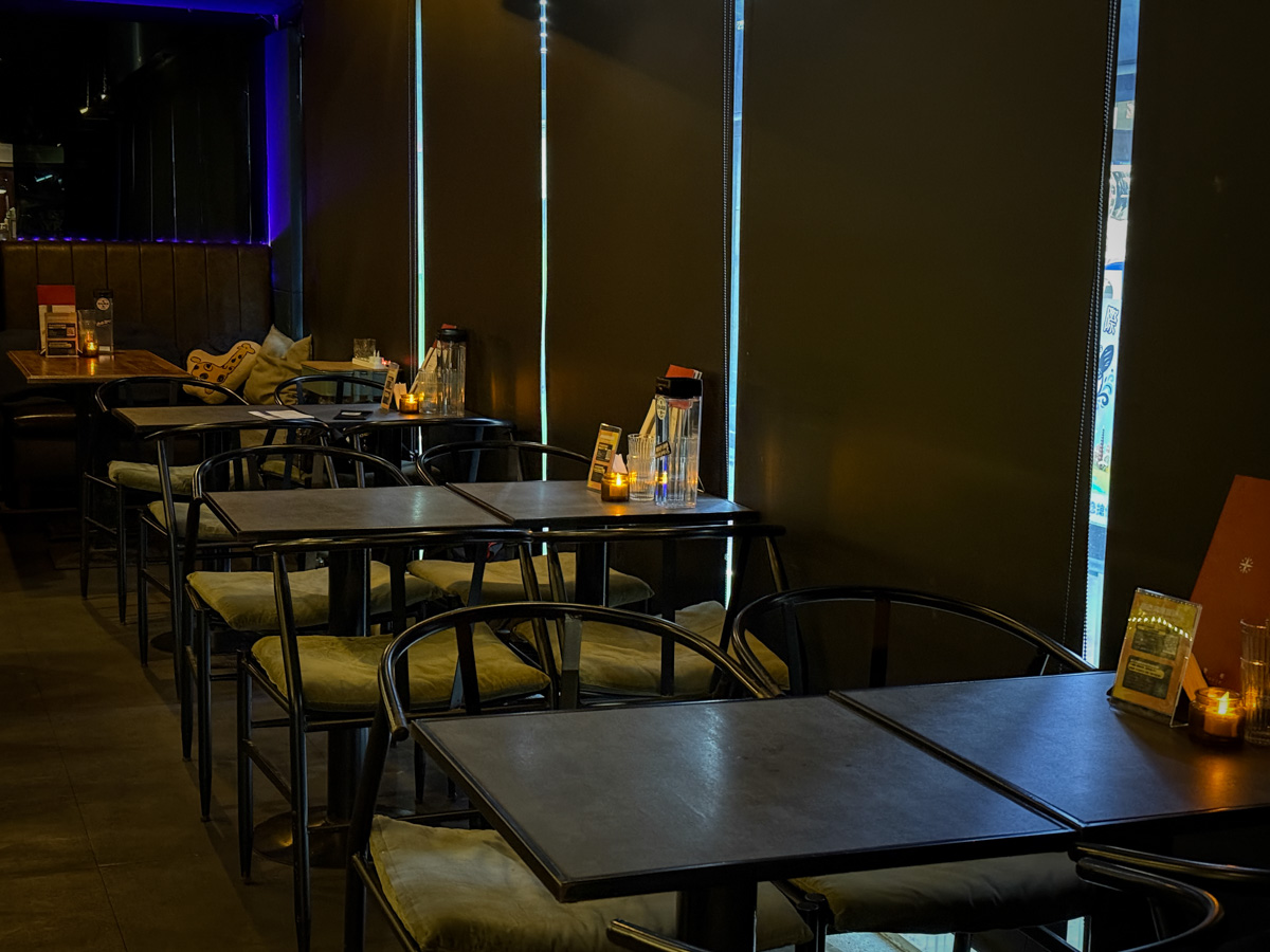 【無心戒酒互助會-成都分會】台北西門酒吧推薦,推薦必點特色調酒PUNCH、超好吃提拉米蘇!外國觀光客最愛去的西門酒吧! - 第3張圖 【無心戒酒互助會-成都分會】台北西門酒吧推薦,推薦必點特色調酒PUNCH、超好吃提拉米蘇!外國觀光客最愛去的西門酒吧!