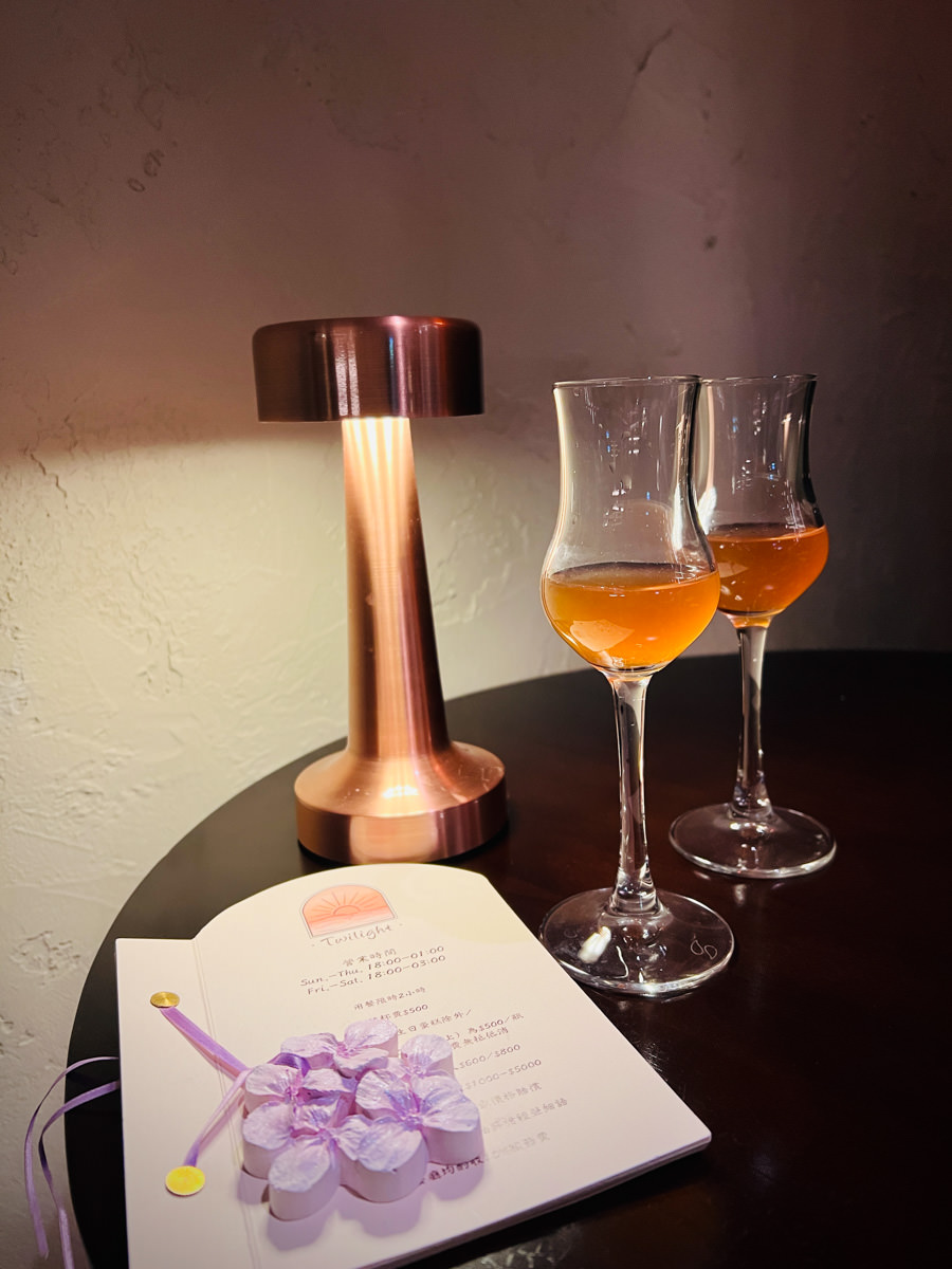 【Twilight】台北大安區餐酒館推薦,高質感絕美特色酒吧,精緻義式料理,推薦必點特色調酒,信義安和聚會餐廳首選! - 第7張圖