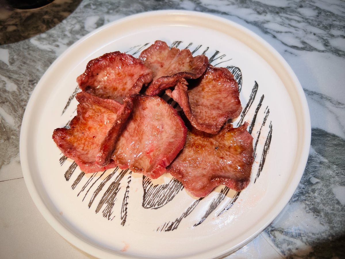 【Eartha燒肉餐酒館】台中必吃燒肉美食推薦!專人代烤的頂級美味饗宴,網路4.9好評的台中必訪餐廳首選! - 第38張圖