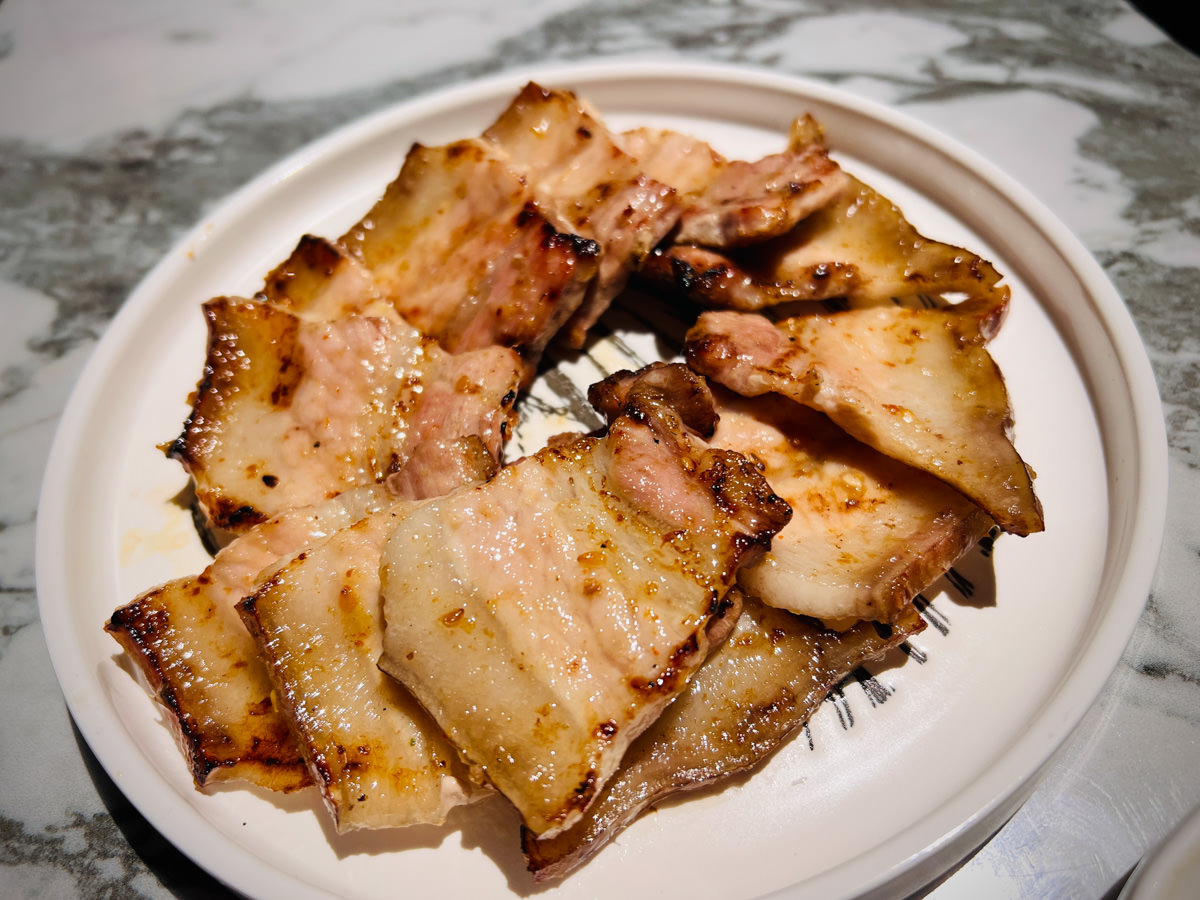 【Eartha燒肉餐酒館】台中必吃燒肉美食推薦!專人代烤的頂級美味饗宴,網路4.9好評的台中必訪餐廳首選! - 第45張圖
