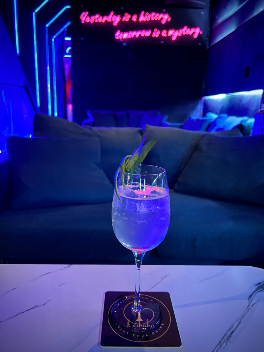 【希爾水煙酒吧】台中酒吧推薦,新世代網美餐酒館,九款創意特調訴盡人生百態,嘴饞必點下酒菜,台中聚會餐廳首選 - 第24張圖