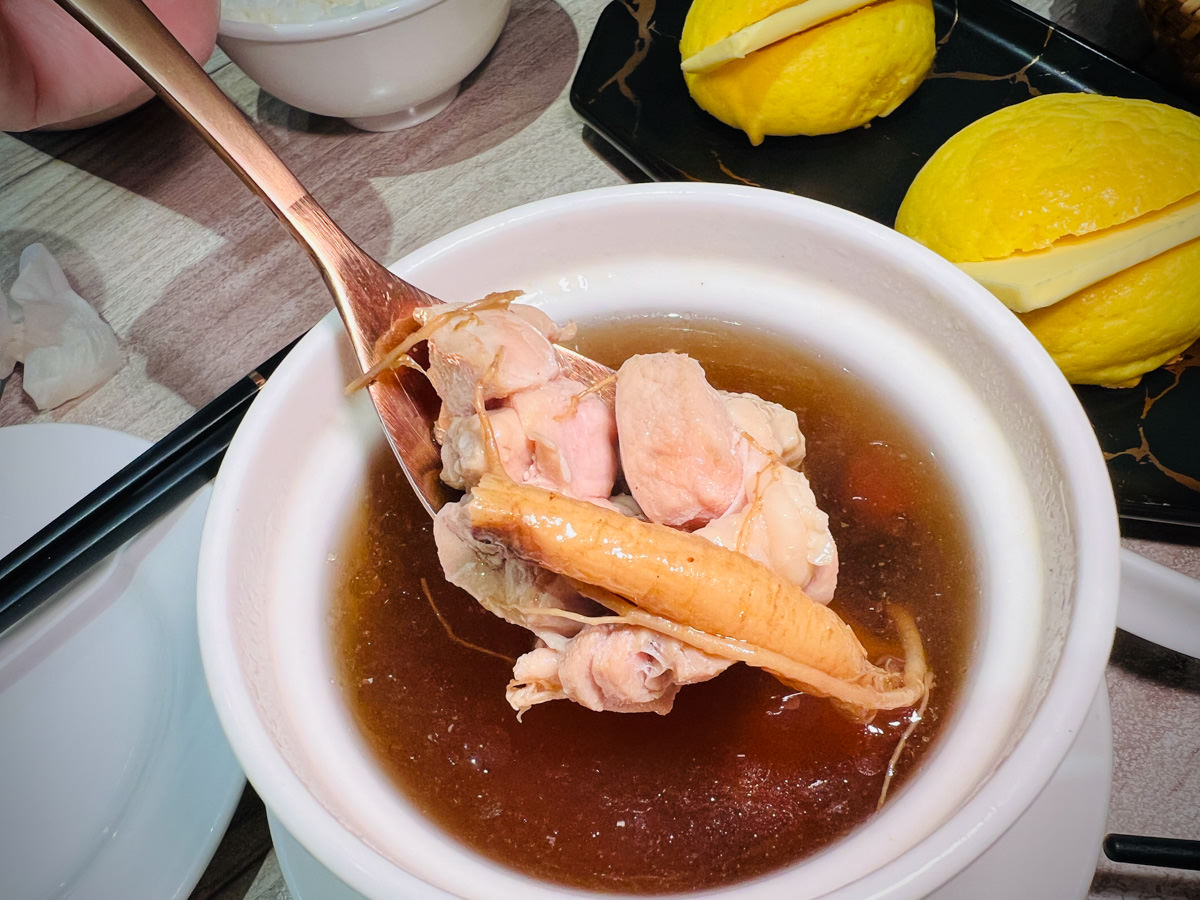 【粵焱港式料理】中和南勢角美食推薦,1個人也能吃的精緻港式料理,內用白飯無限續加!中和人氣必吃宵夜 - 第24張圖