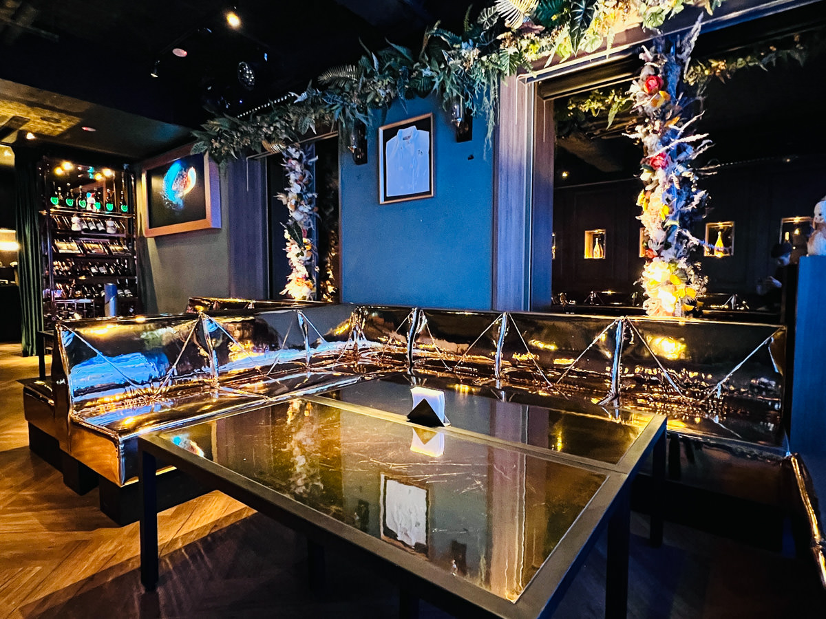 【鷹house Bistro】台北忠孝復興餐酒館推薦,千萬裝潢沉浸式網美餐酒館,精緻美食調酒饗宴,再玩高爾夫模擬器! - 第7張圖
