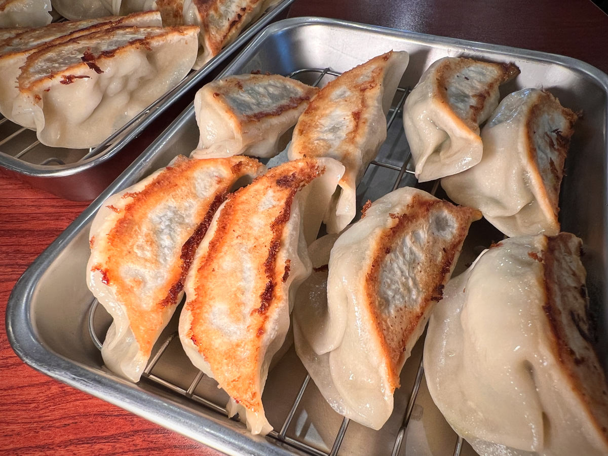 【虎記餃子】台北世貿美食推薦,網路熱搜脆皮煎餃!信義區必吃平價中華料理,線上外送訂餐主食50元起! - 第32張圖
