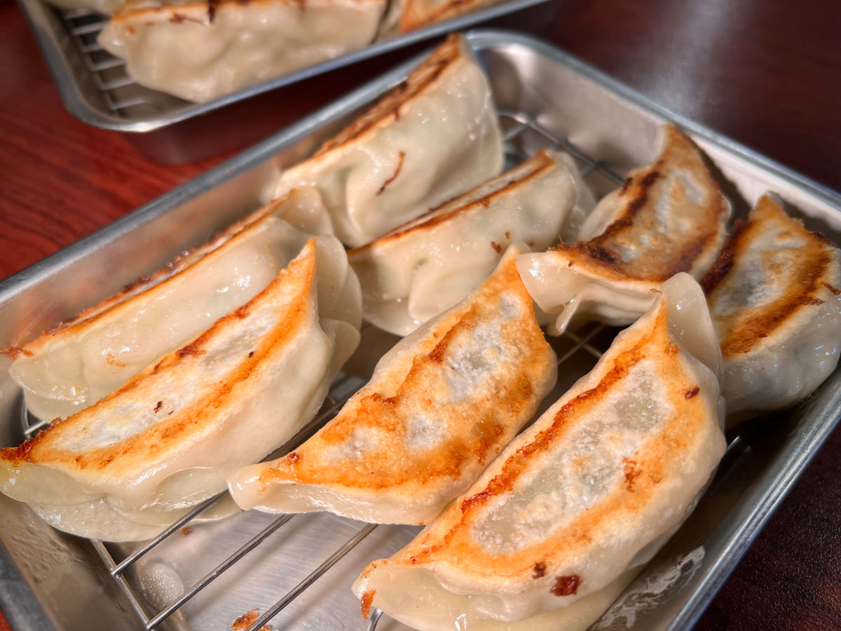 【虎記餃子】台北世貿美食推薦,網路熱搜脆皮煎餃!信義區必吃平價中華料理,線上外送訂餐主食50元起! - 第33張圖