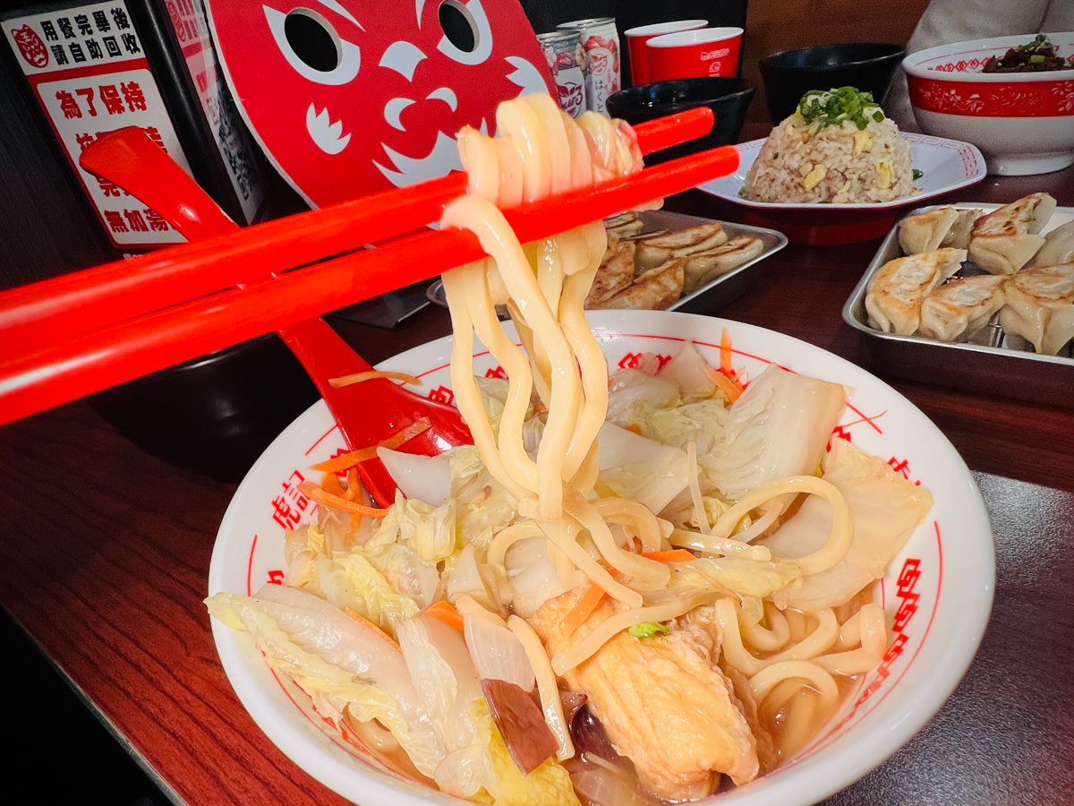 【虎記餃子】台北世貿美食推薦,網路熱搜脆皮煎餃!信義區必吃平價中華料理,線上外送訂餐主食50元起! - 第40張圖