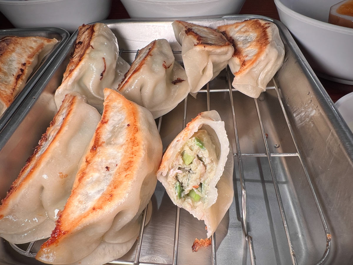 【虎記餃子】台北世貿美食推薦,網路熱搜脆皮煎餃!信義區必吃平價中華料理,線上外送訂餐主食50元起! - 第34張圖
