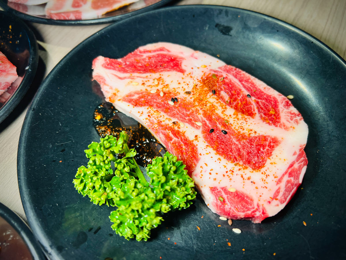 【羊角 炭火燒肉】台中燒肉美食吃到飽推薦,火烤兩吃869元起,新鮮嚴選食材奢華饗宴,台中聚會餐廳首選! - 第39張圖