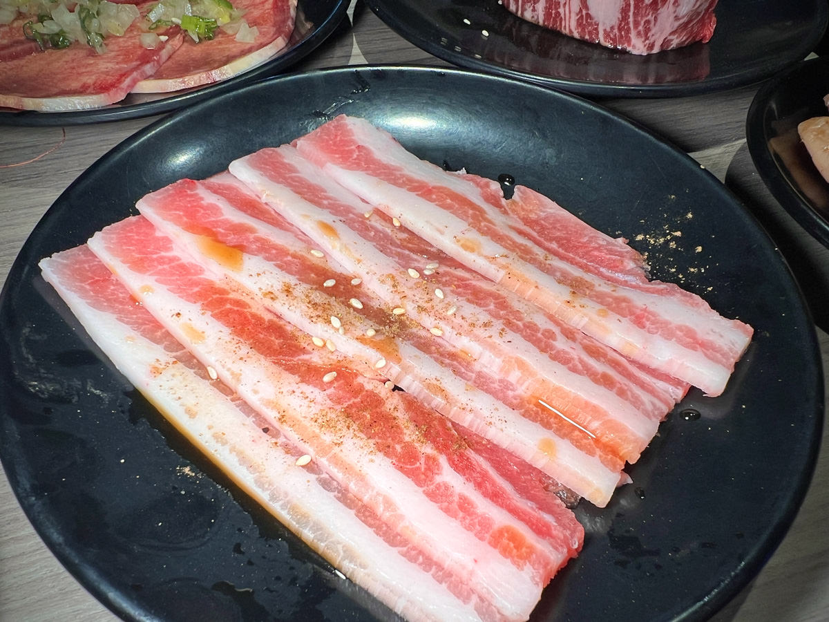 【羊角 炭火燒肉】台中燒肉美食吃到飽推薦,火烤兩吃869元起,新鮮嚴選食材奢華饗宴,台中聚會餐廳首選! - 第34張圖