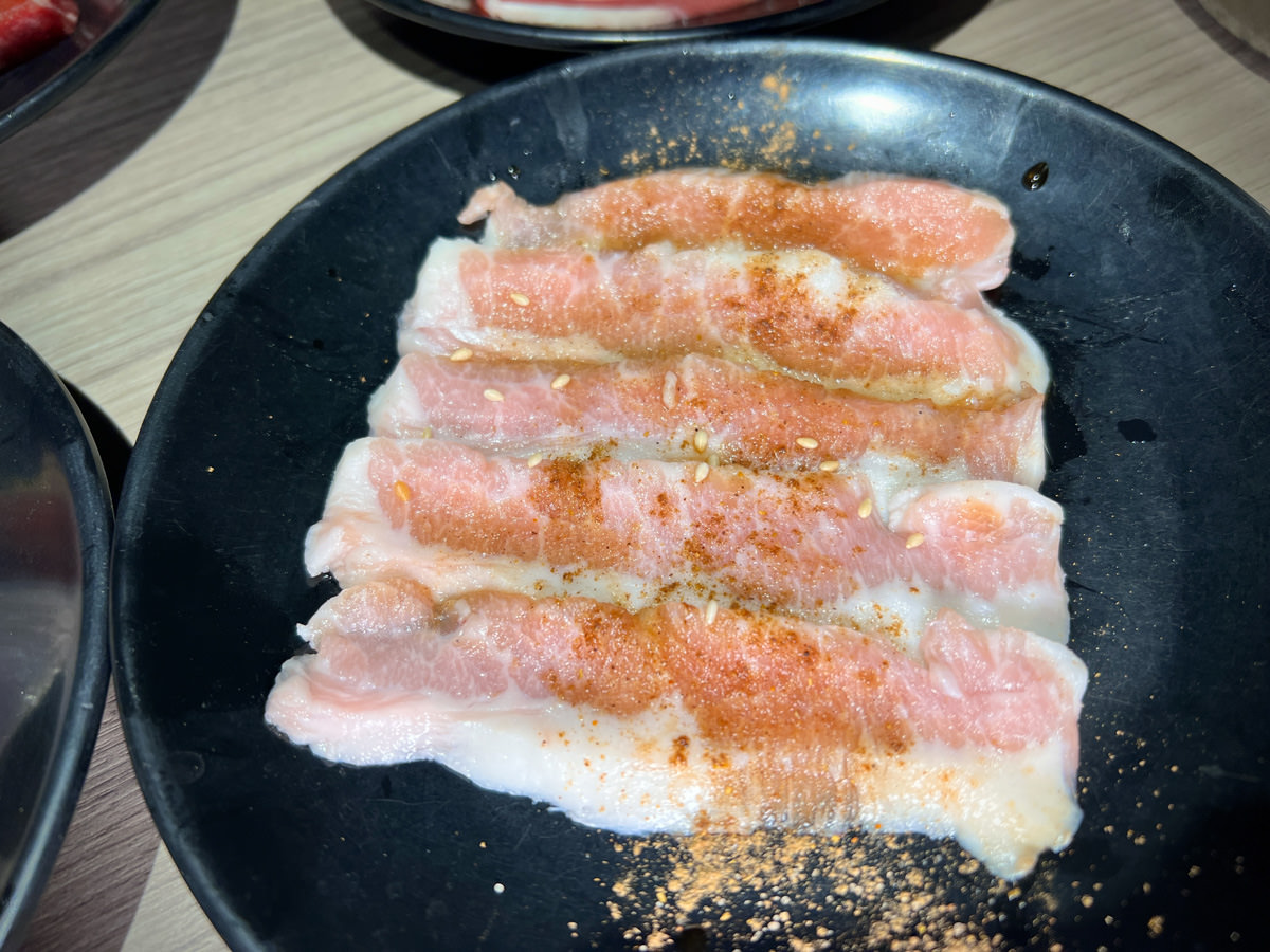 【羊角 炭火燒肉】台中燒肉美食吃到飽推薦,火烤兩吃869元起,新鮮嚴選食材奢華饗宴,台中聚會餐廳首選! - 第38張圖