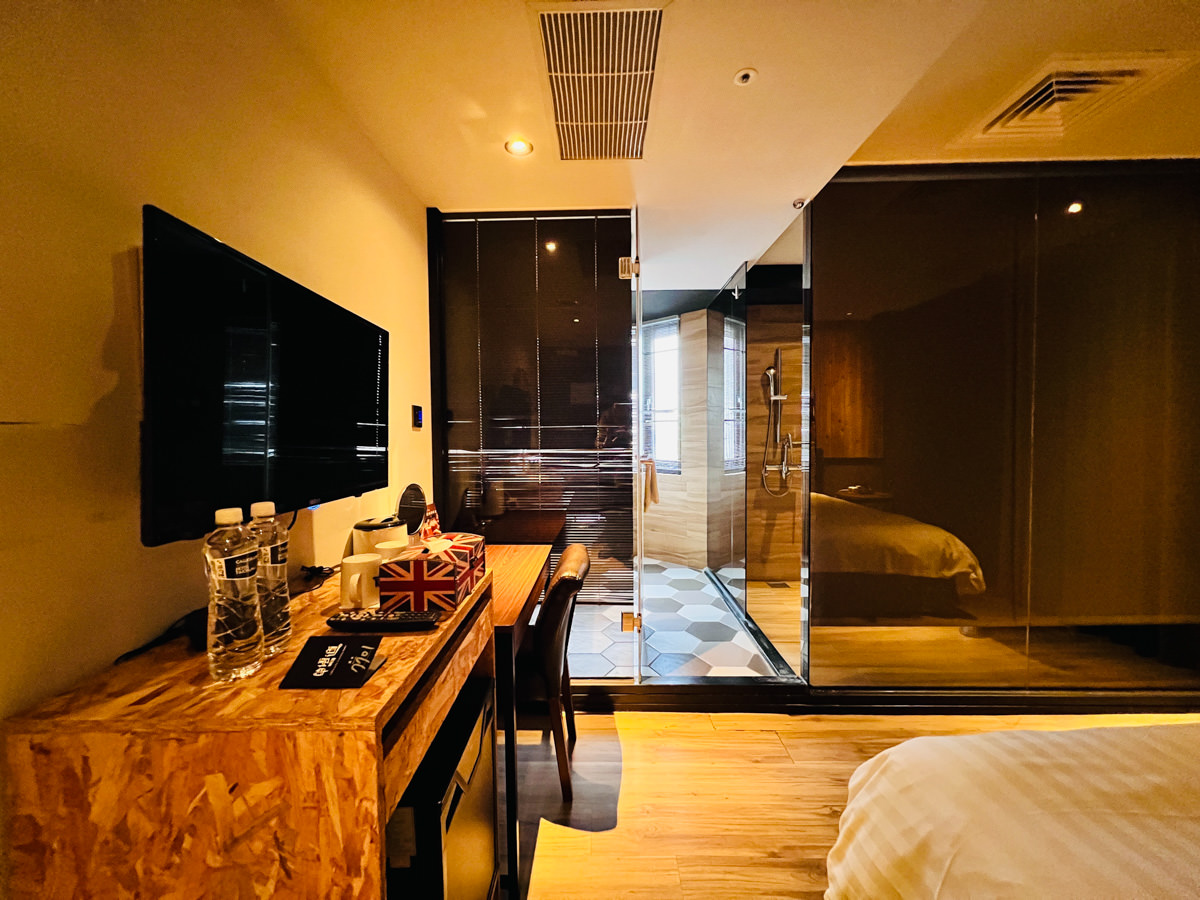 【草悟道文旅】台中平價飯店推薦,挑戰台中最划算的住宿!現代工業風裝璜熱門打卡點,遊走周遭景點超方便! - 第7張圖