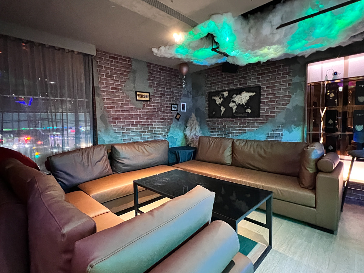【默沏餐酒館】台中西屯網美餐酒館推薦,必點主廚私房料理美食,調酒方案四杯只要651元還能寄杯! - 第15張圖