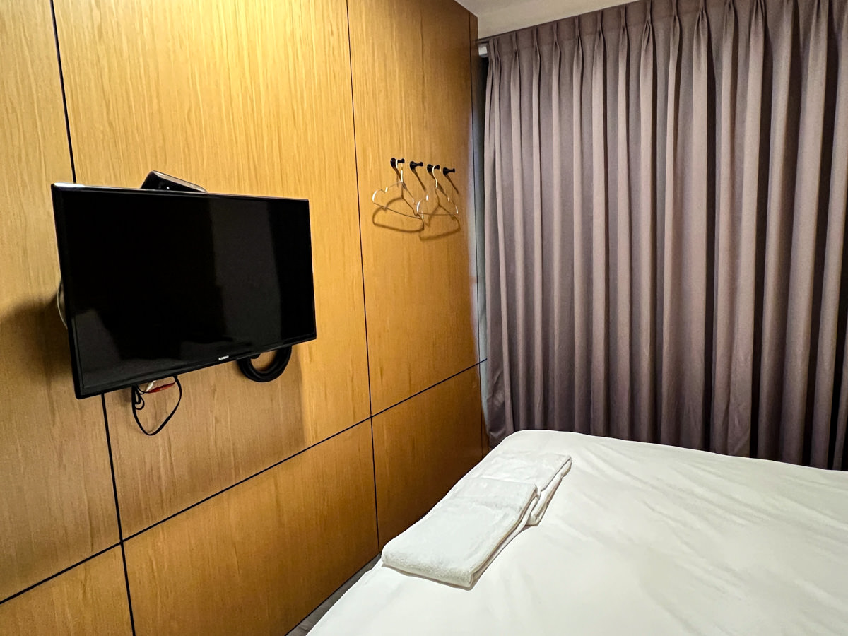 【逢甲25行館】台中逢甲住宿推薦,號稱台中西屯區最平價商旅,每房設有獨立陽台! - 第13張圖