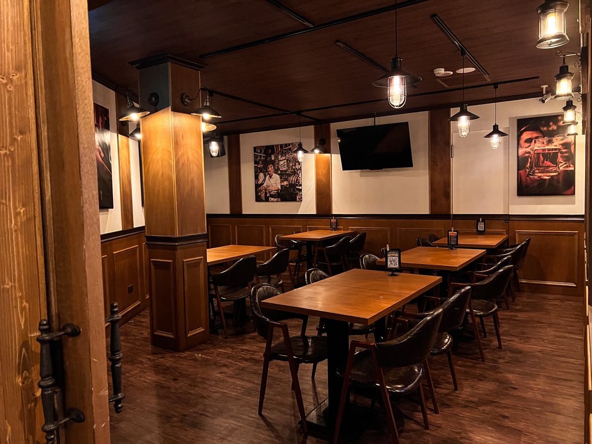【ABV 地中海餐酒館】台中網美餐酒館推薦,全台唯一700款啤酒長廊,道地歐陸料理美食饗宴! - 第10張圖