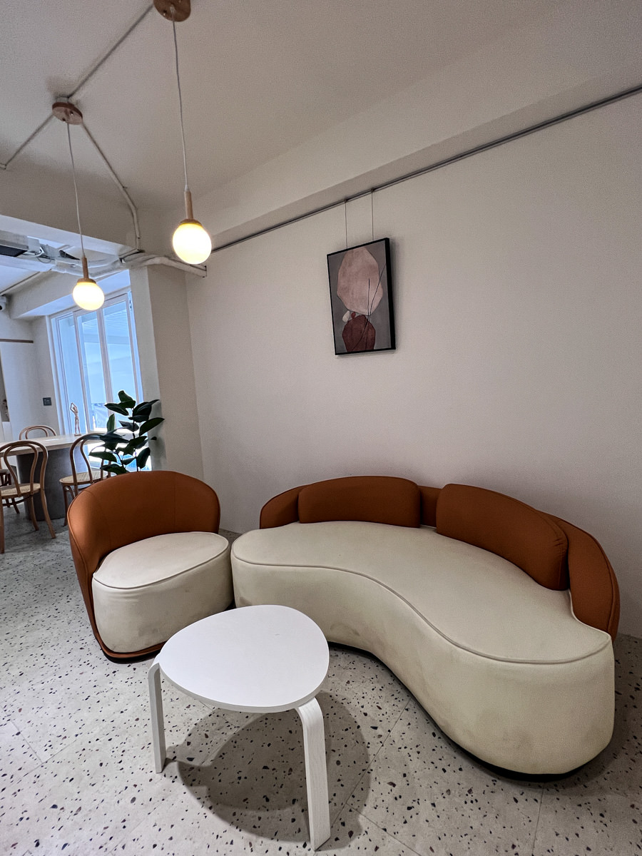 【FOUR U Coffee】高雄文青質感咖啡廳推薦,手作四吋蛋糕甜點與健康輕食,高雄下午茶聚會餐廳首選! - 第17張圖