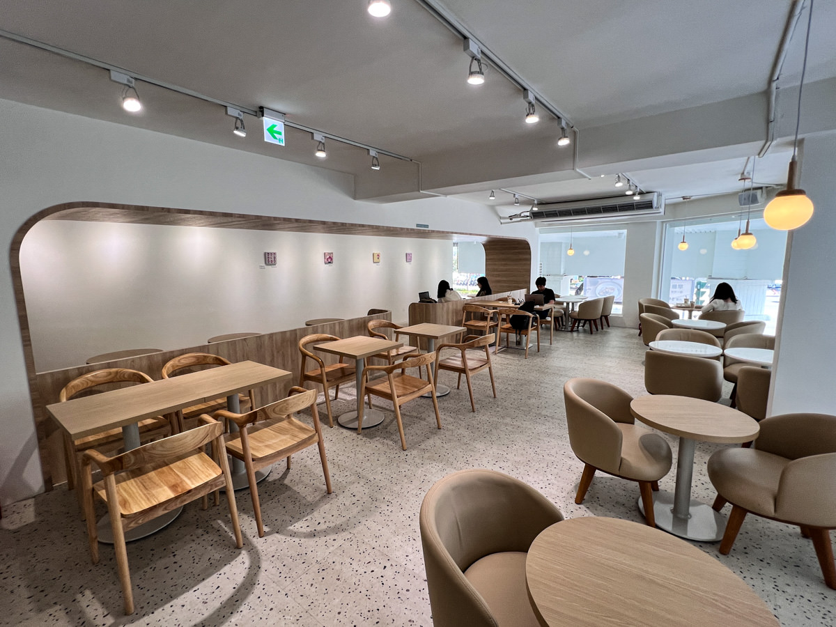 【FOUR U Coffee】高雄文青質感咖啡廳推薦,手作四吋蛋糕甜點與健康輕食,高雄下午茶聚會餐廳首選! - 第14張圖