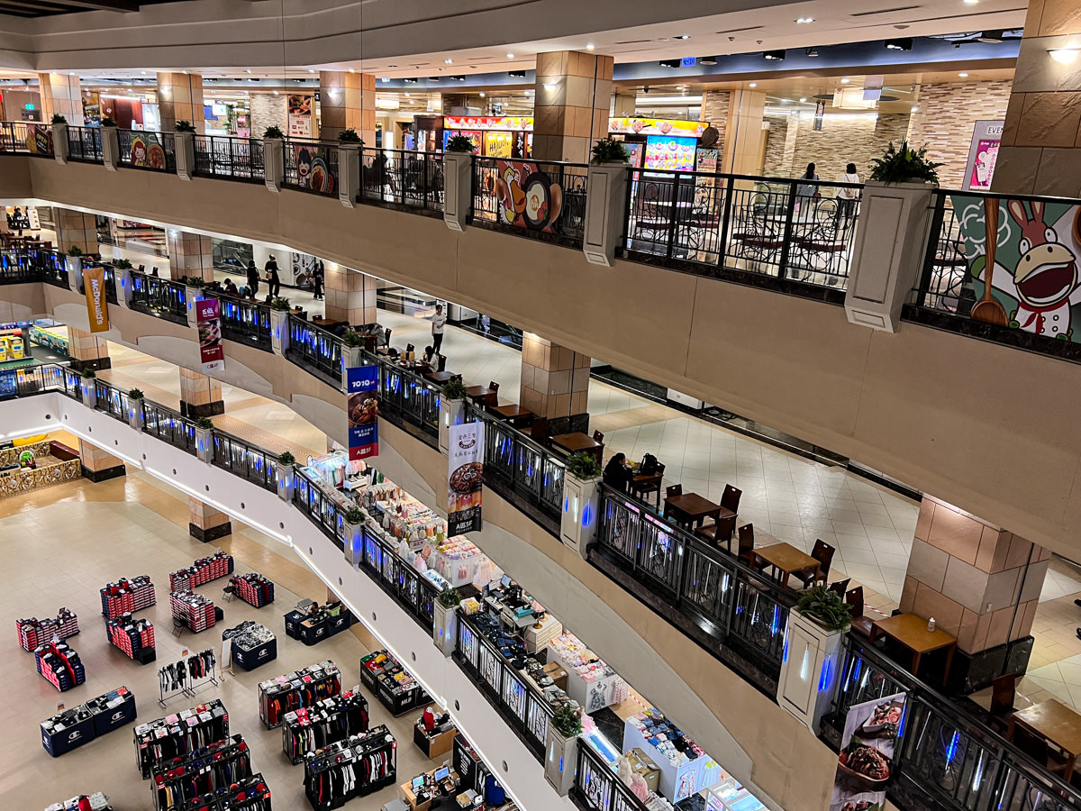 【義大世界購物廣場】全國首創品牌直營OutletMall,超過700個品牌進駐,高雄人氣網美打卡景點推薦! - 第18張圖