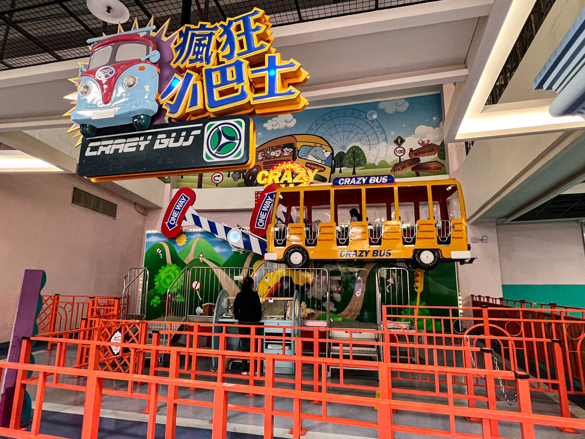 【義大遊樂世界】一次看完園區必玩設施、交通資訊,高雄網美拍照打卡地標,台灣首創古希臘情境主題遊樂園 - 第35張圖