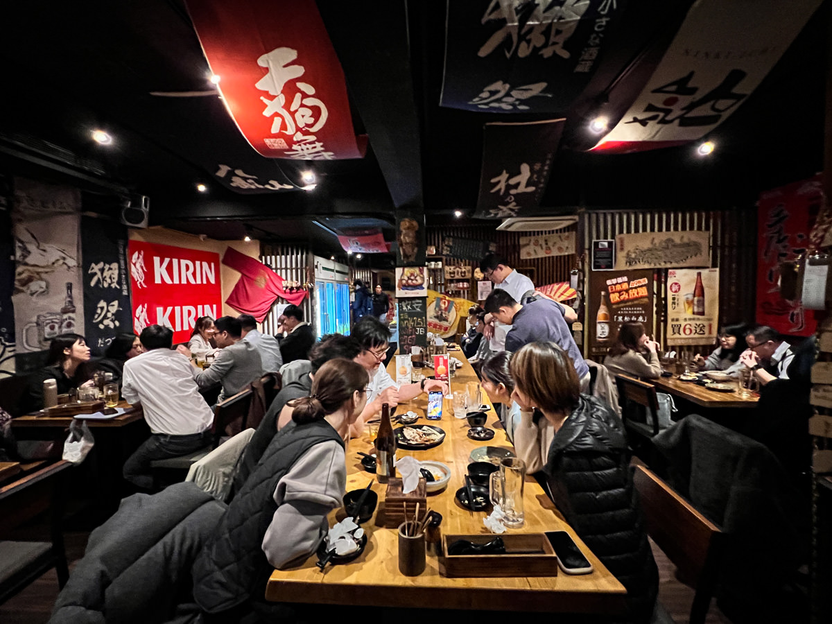 【激安の食事酒場-市府二號店】台北信義居酒屋美食推薦,暢飲兩小時只要8,道地日式風情聚會紓壓! - 第3張圖