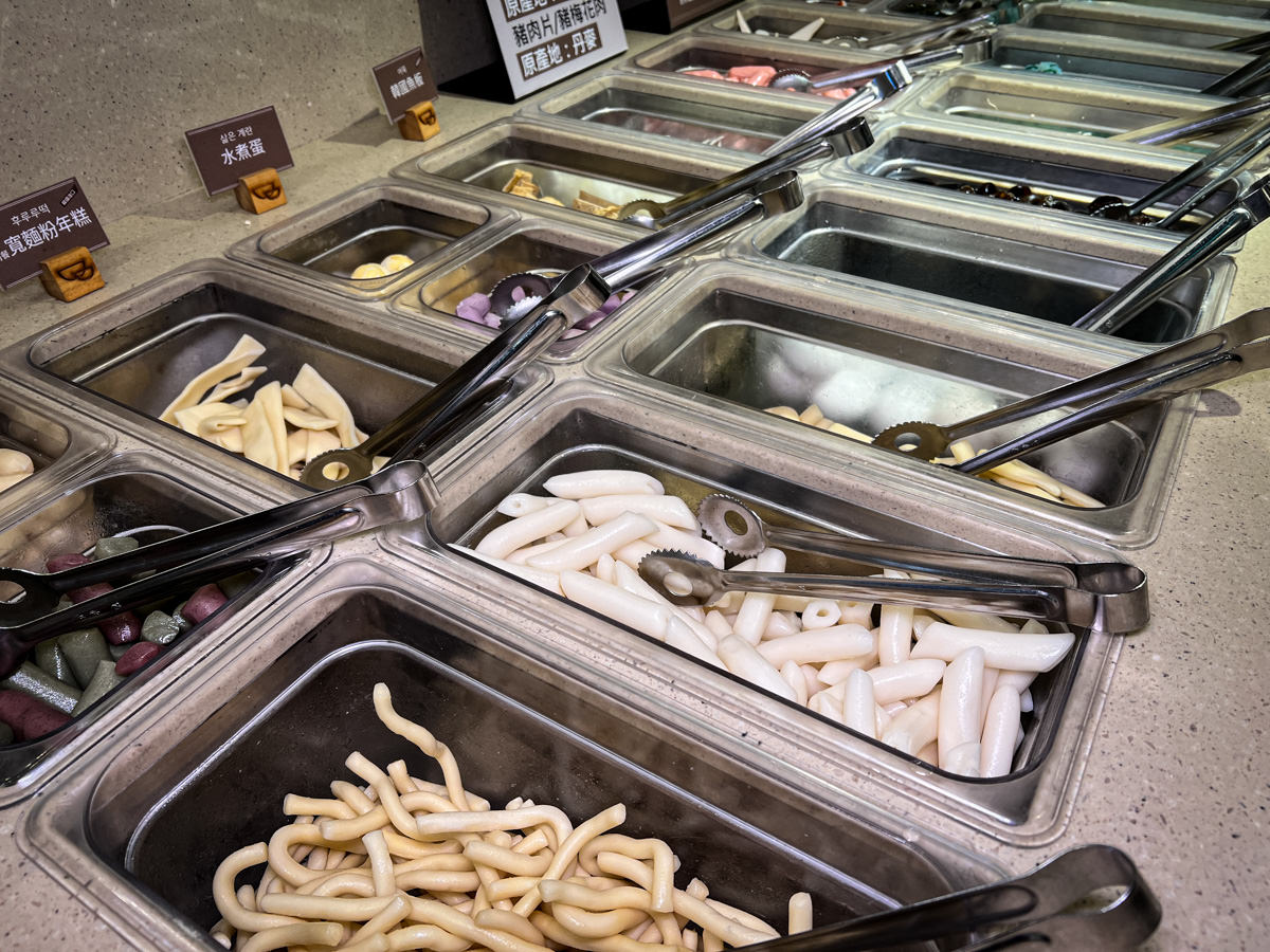 【兩餐韓國年糕火鍋】板橋新埔火鍋吃到飽349元起,任選超豐富食材,出示學生證享優惠,不定期推出新餐點! - 第10張圖
