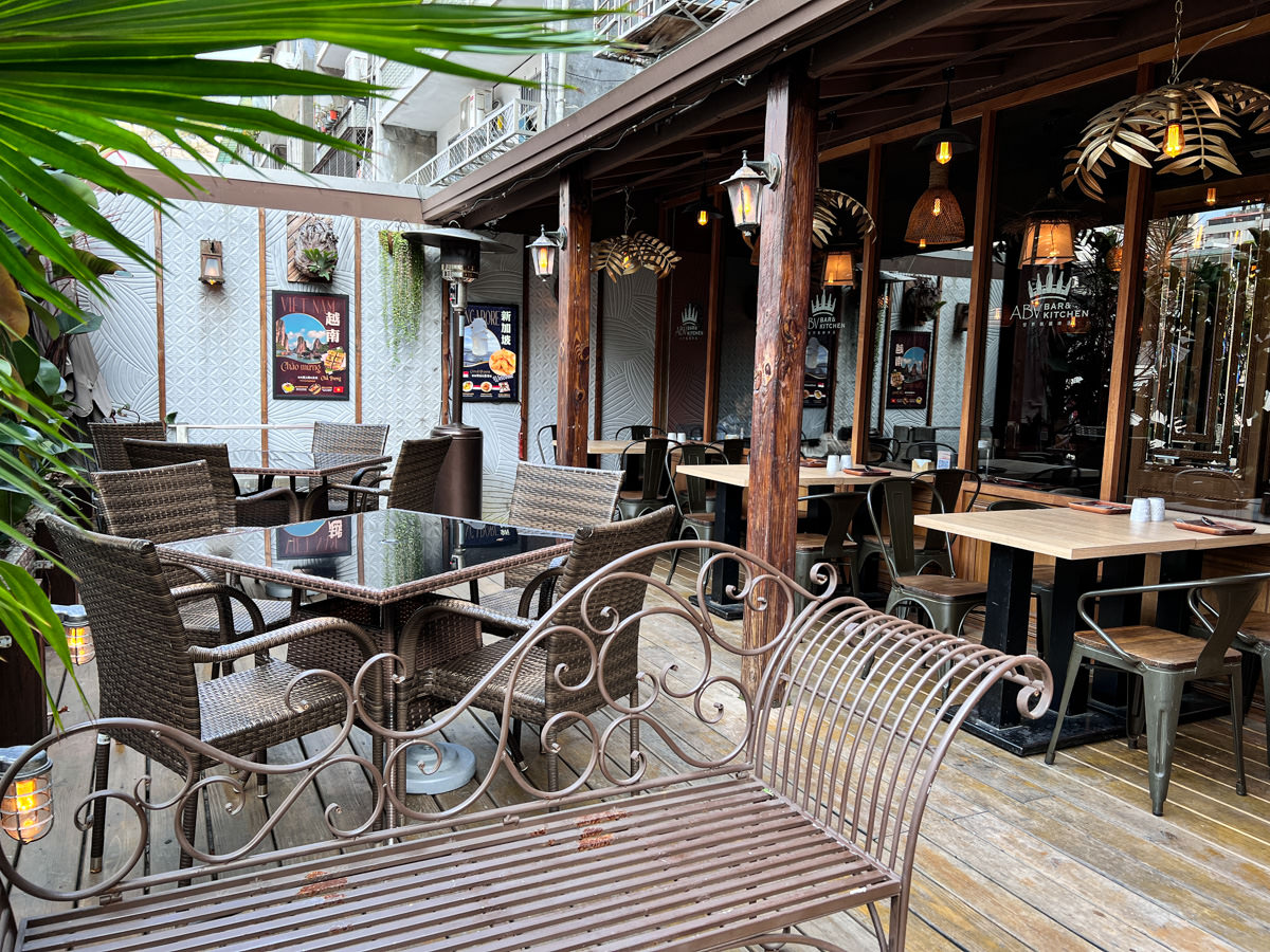 【ABV 南洋餐酒館】台北大安區網美餐廳推薦,超過50多種道地南洋美食,絕美南洋度假Villa風餐酒館推薦! - 第5張圖