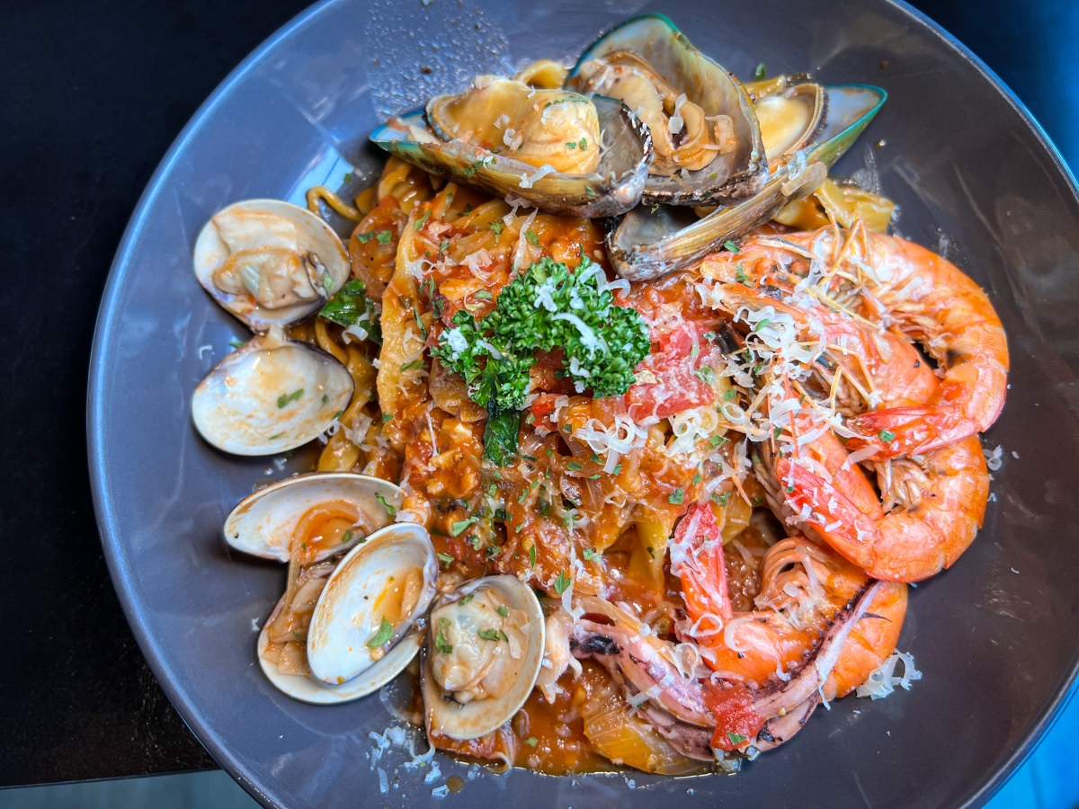 【ABV 閣樓餐酒館】板橋唯一高樓景觀餐酒館!享受道地歐陸料理美食,板橋府中約會餐廳推薦! - 第42張圖
