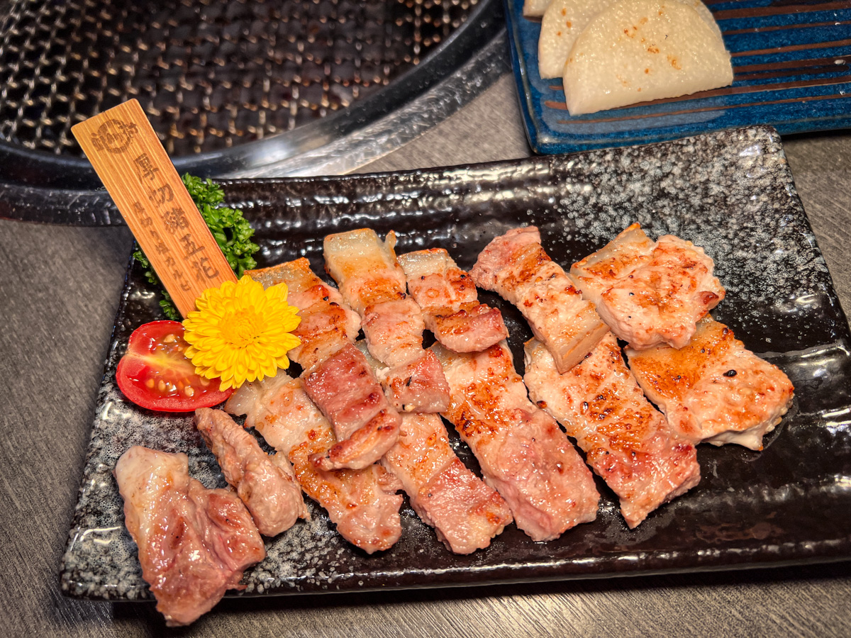 【豆町村燒肉】台北人氣燒肉美食推薦,專人代烤的極致美味饗宴,嚴選新鮮頂級食材,完整體現日本職人精神! - 第49張圖