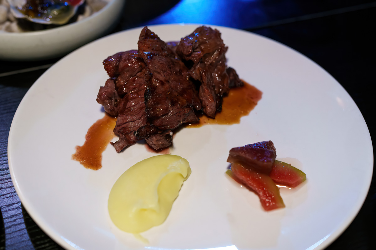 【路易奇洗衣公司 Luigi】台北信義安和餐酒館推薦,夜裡的罪惡美食!異國料理與特色調酒的美味饗宴,台北最特別的聚會餐廳! - 第40張圖