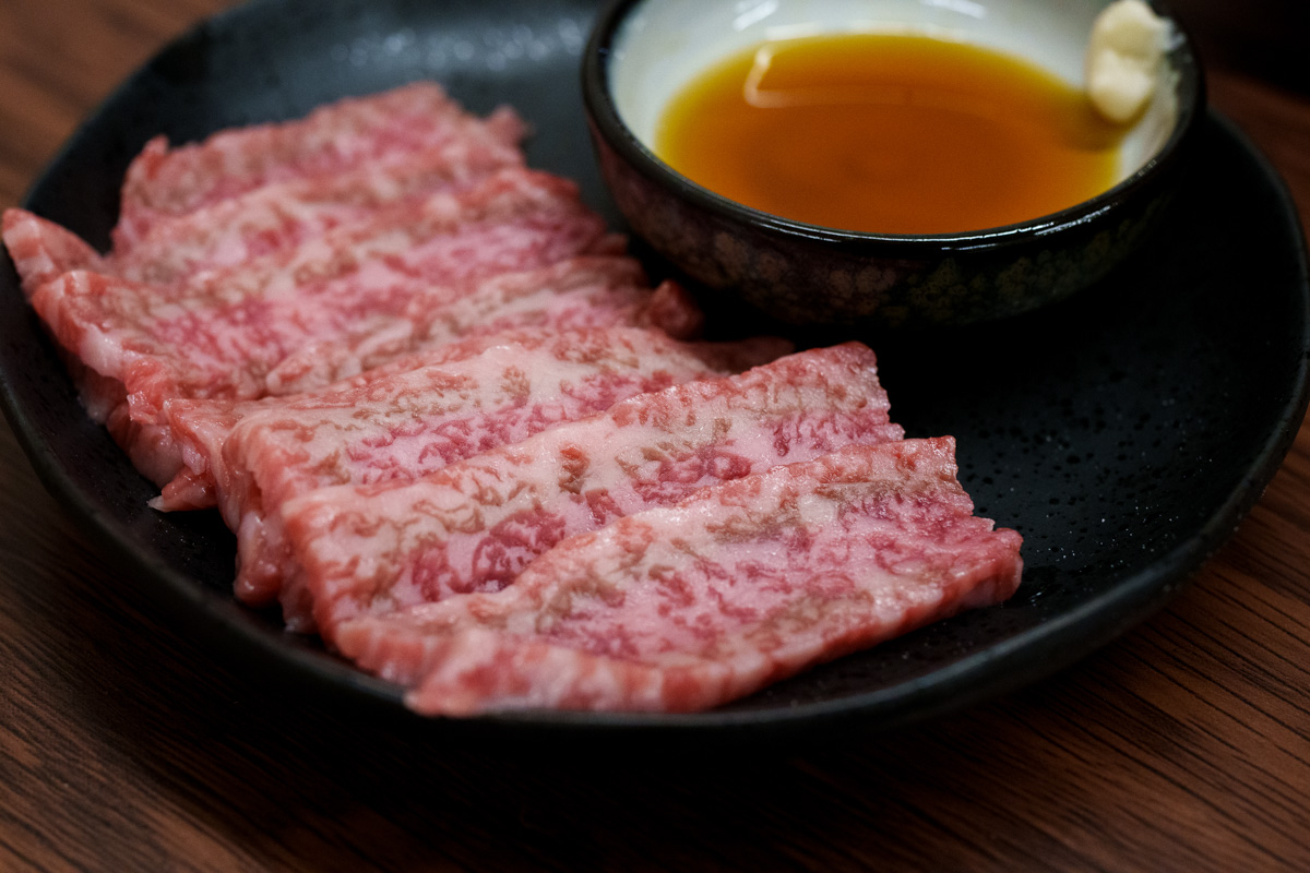 【Bulimia 溫體牛火鍋】台北高級溫體牛火鍋推薦,全台唯一日本頂級和牛與美國牛手切!台北大巨蛋聚會餐廳首選 - 第24張圖