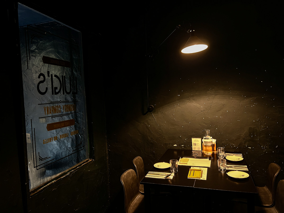 【路易奇洗衣公司 Luigi】台北信義安和餐酒館推薦,夜裡的罪惡美食!異國料理與特色調酒的美味饗宴,台北最特別的聚會餐廳! - 第14張圖