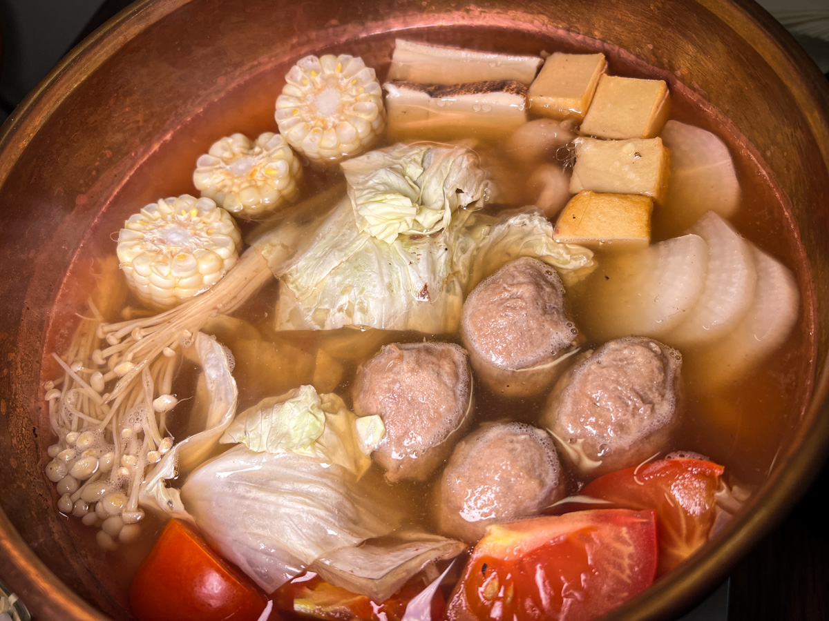 【Bulimia 溫體牛火鍋】台北高級溫體牛火鍋推薦,全台唯一日本頂級和牛與美國牛手切!台北大巨蛋聚會餐廳首選 - 第23張圖