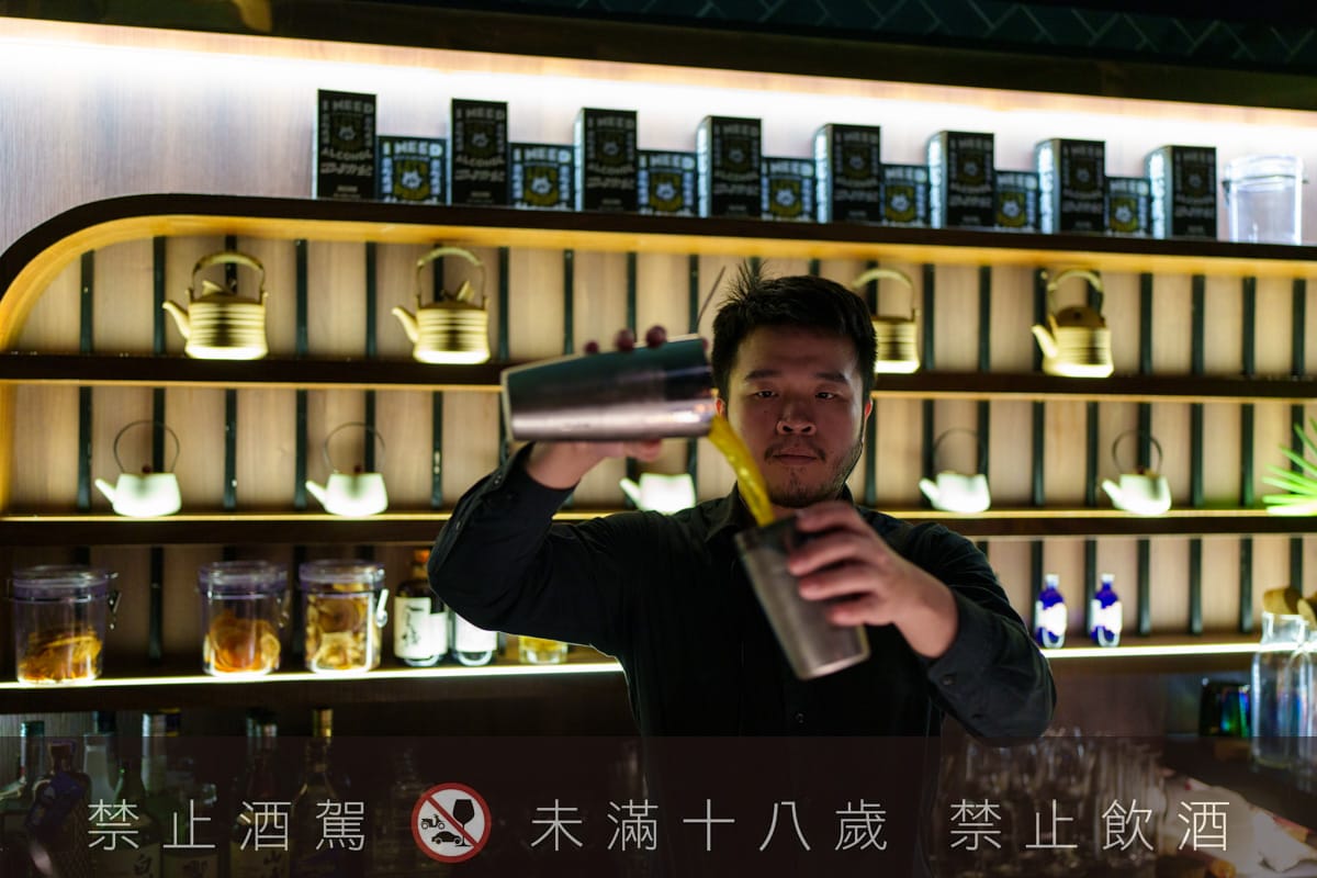【無心戒酒互助會-同溫層俱樂部】台北西門最熱門餐酒館推薦,特色必點Bucket桶調酒、同溫層特調,西門包場聚會餐廳首選! - 第15張圖