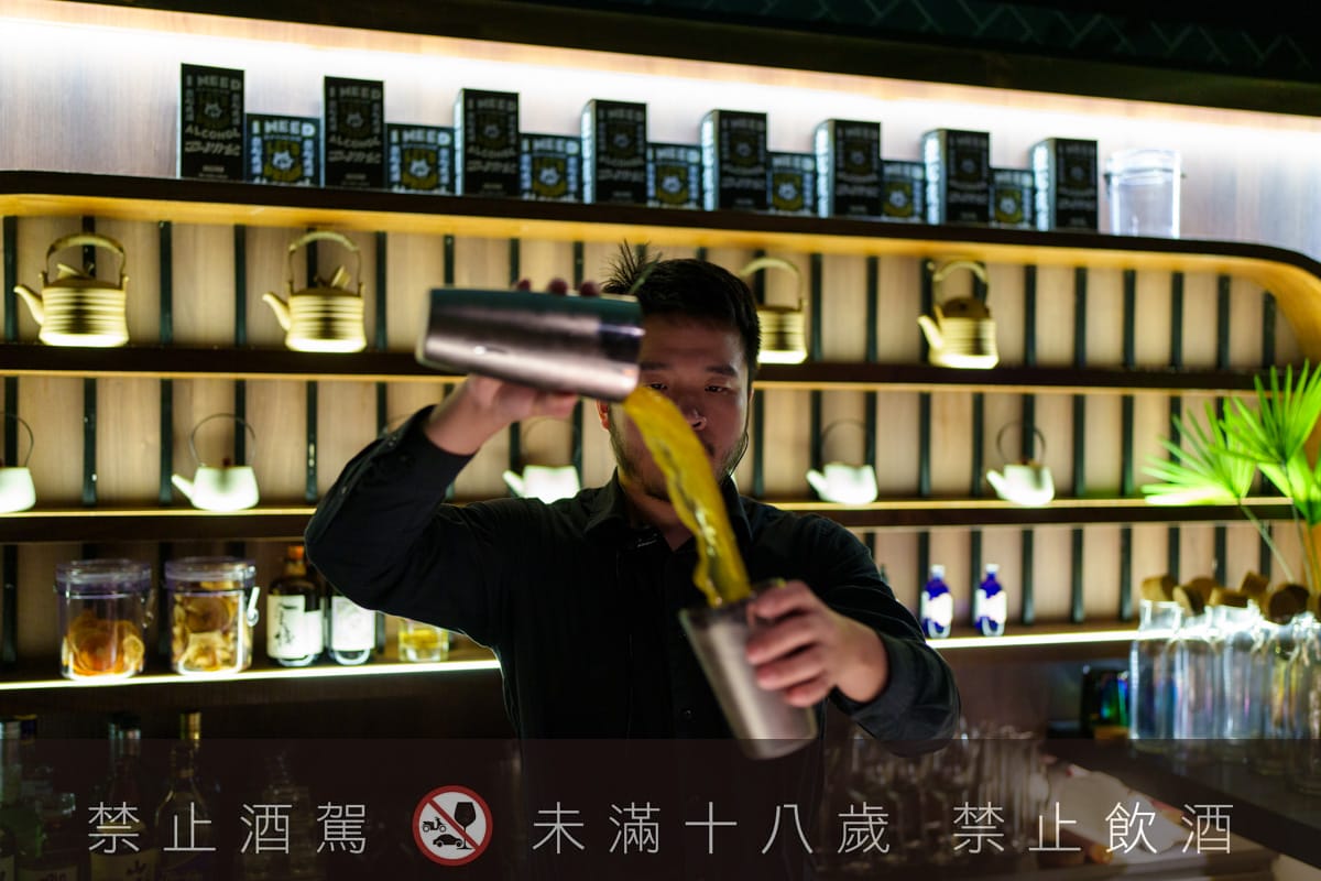 【無心戒酒互助會-同溫層俱樂部】台北西門最熱門餐酒館推薦,特色必點Bucket桶調酒、同溫層特調,西門包場聚會餐廳首選! - 第16張圖