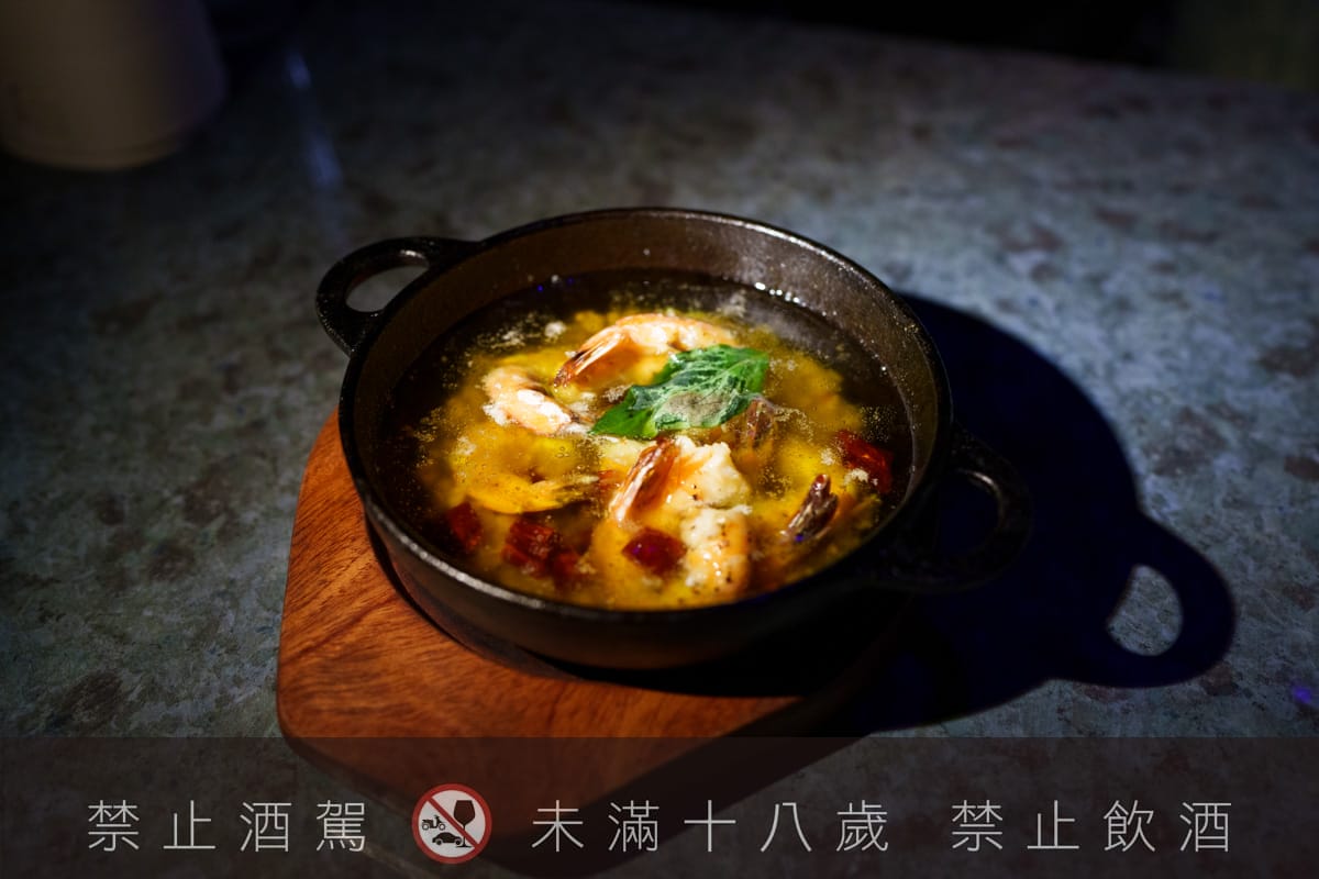 【無心戒酒互助會-同溫層俱樂部】台北西門最熱門餐酒館推薦,特色必點Bucket桶調酒、同溫層特調,西門包場聚會餐廳首選! - 第46張圖