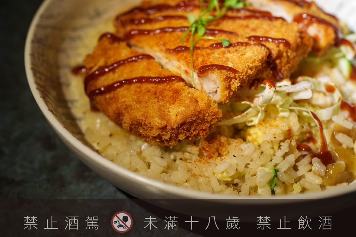 【無心戒酒互助會-同溫層俱樂部】台北西門最熱門餐酒館推薦,特色必點Bucket桶調酒、同溫層特調,西門包場聚會餐廳首選! - 第38張圖