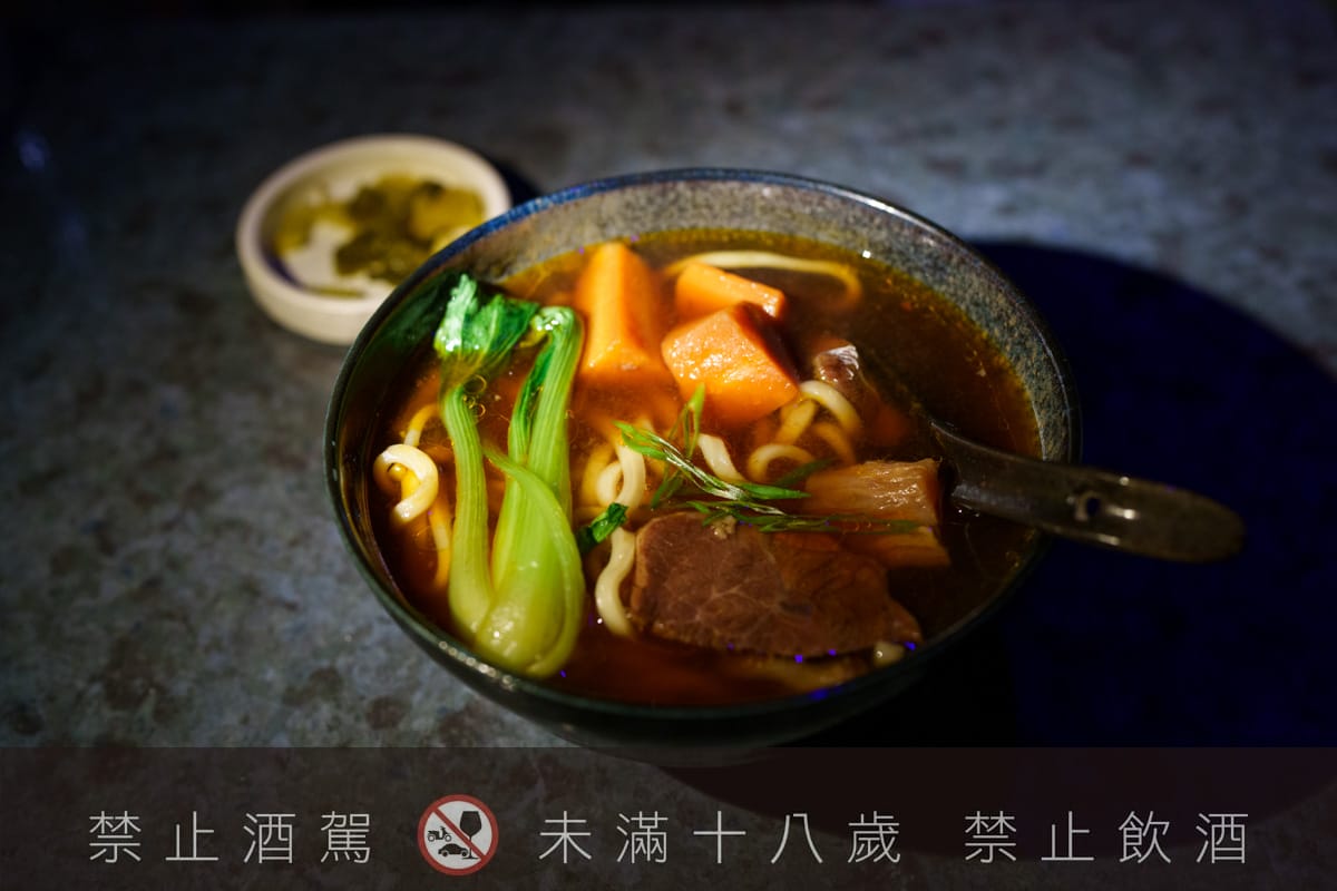 【無心戒酒互助會-同溫層俱樂部】台北西門最熱門餐酒館推薦,特色必點Bucket桶調酒、同溫層特調,西門包場聚會餐廳首選! - 第41張圖