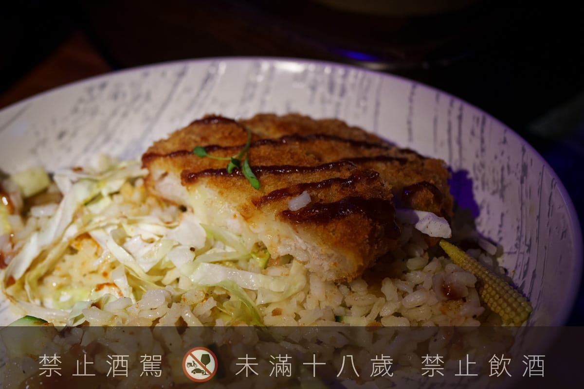 【無心戒酒互助會-同溫層俱樂部】台北西門最熱門餐酒館推薦,特色必點Bucket桶調酒、同溫層特調,西門包場聚會餐廳首選! - 第39張圖