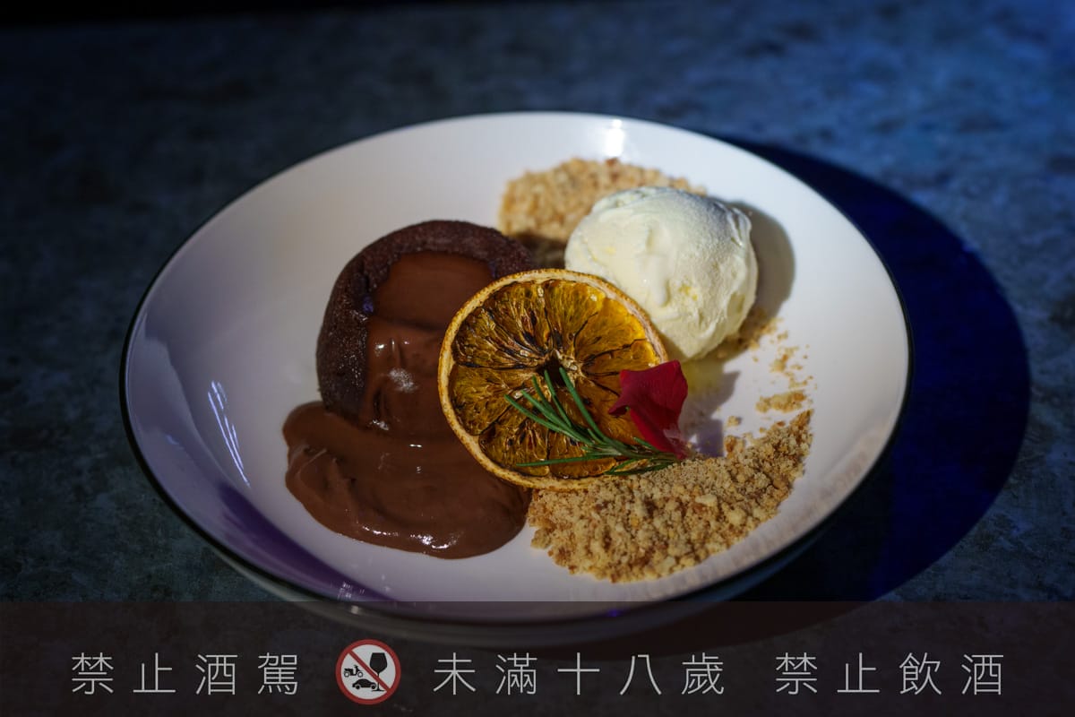 【無心戒酒互助會-同溫層俱樂部】台北西門最熱門餐酒館推薦,特色必點Bucket桶調酒、同溫層特調,西門包場聚會餐廳首選! - 第58張圖