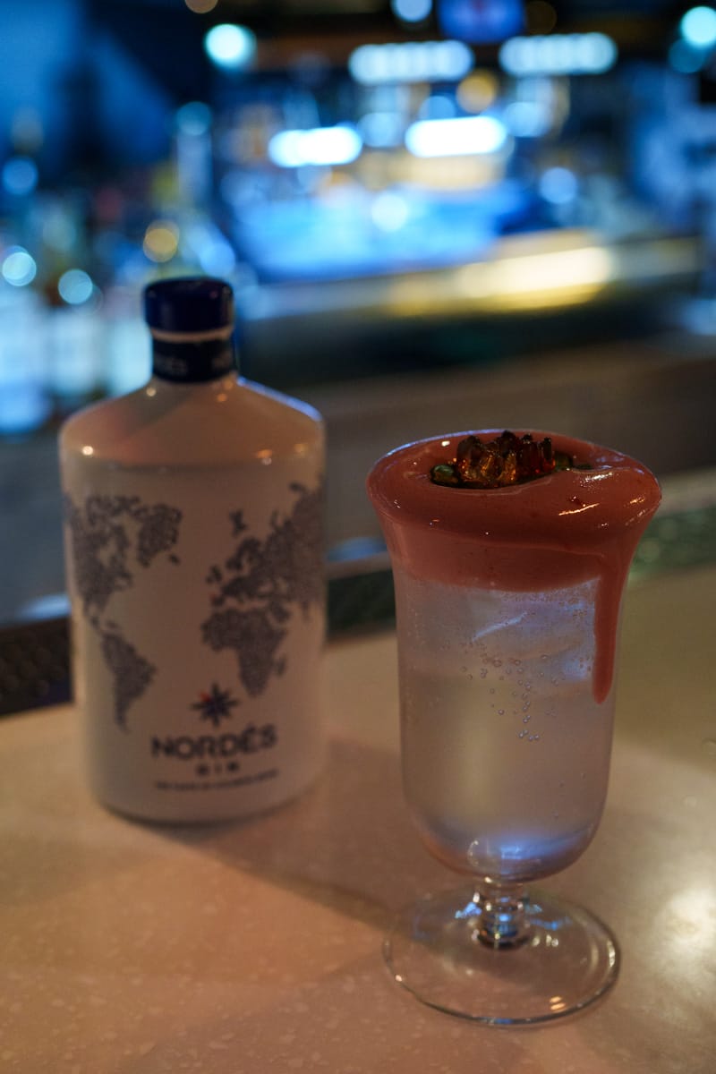 【ONCE Cafe&Bar 無心戒酒互助會-西寧分會】台北西門特色酒吧推薦,絕美獨家琴酒特調,白天喝咖啡晚上喝酒!兩百多種琴酒任君挑選! - 第45張圖