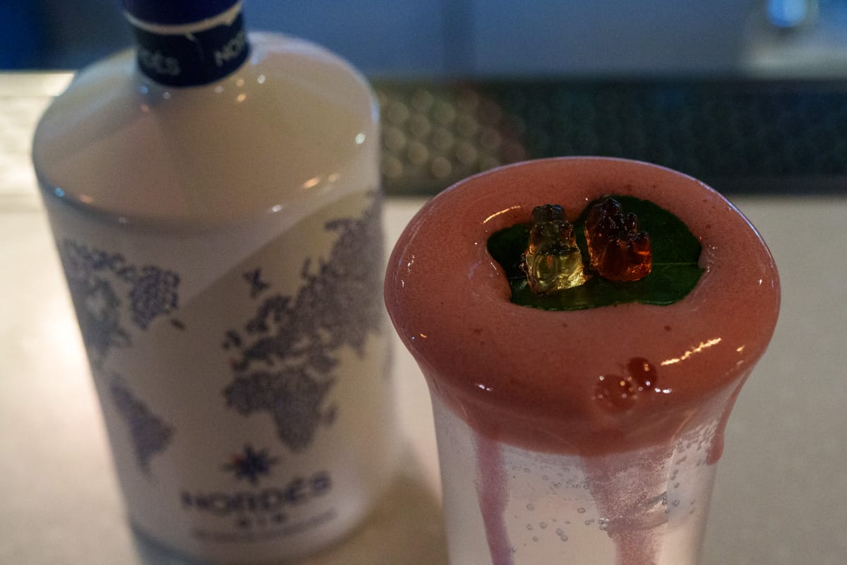 【ONCE Cafe&Bar 無心戒酒互助會-西寧分會】台北西門特色酒吧推薦,絕美獨家琴酒特調,白天喝咖啡晚上喝酒!兩百多種琴酒任君挑選! - 第46張圖