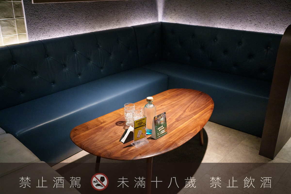 【無心戒酒互助會-同溫層俱樂部】台北西門最熱門餐酒館推薦，特色必點Bucket桶調酒、同溫層特調，西門包場聚會餐廳首選！