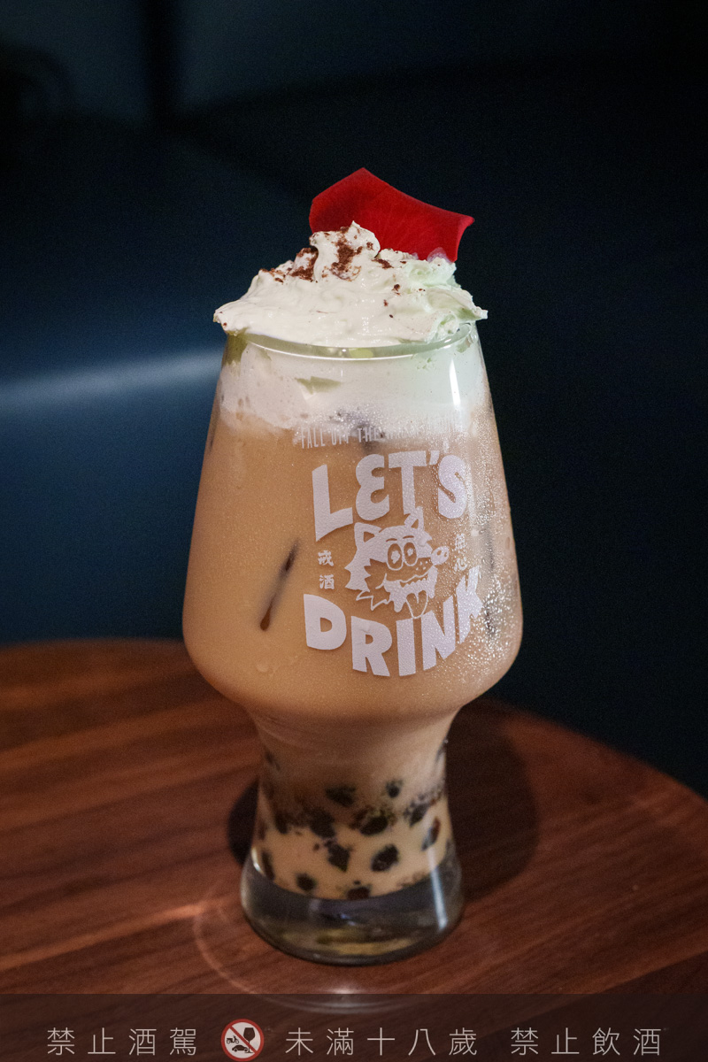 【無心戒酒互助會-同溫層俱樂部】台北西門最熱門餐酒館推薦，特色必點Bucket桶調酒、同溫層特調，西門包場聚會餐廳首選！