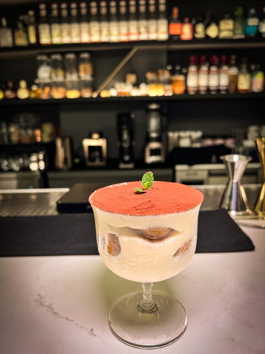 【Coming Home Bar】宜蘭網美酒吧推薦,打造宜蘭最Chill的喝酒聚會新地標,特色調酒如藝術般創作,人氣提拉米蘇限量供應! - 第23張圖