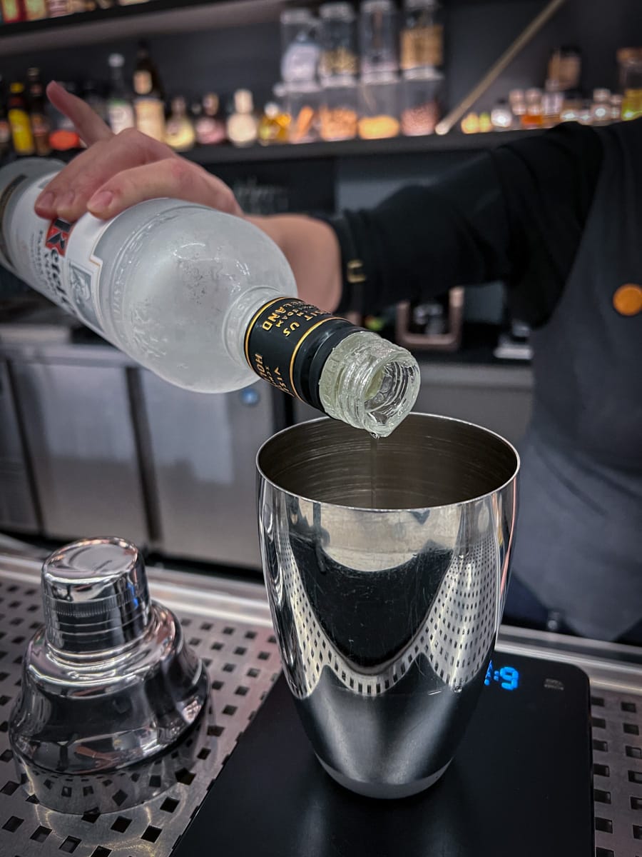【Coming Home Bar】宜蘭網美酒吧推薦,打造宜蘭最Chill的喝酒聚會新地標,特色調酒如藝術般創作,人氣提拉米蘇限量供應! - 第13張圖