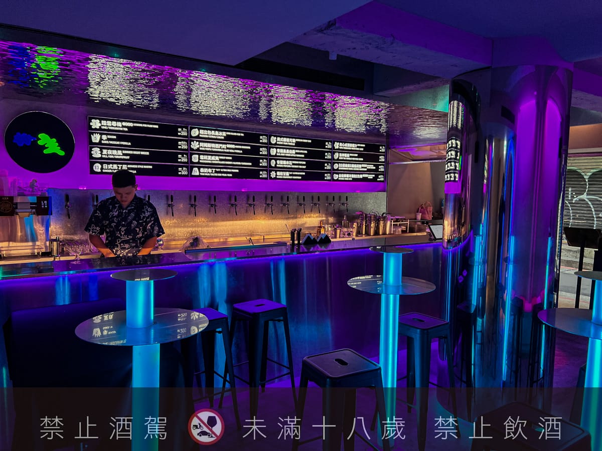 【無心戒酒互助會-同溫層俱樂部】台北西門最熱門餐酒館推薦,特色必點Bucket桶調酒、同溫層特調,西門包場聚會餐廳首選! - 第7張圖